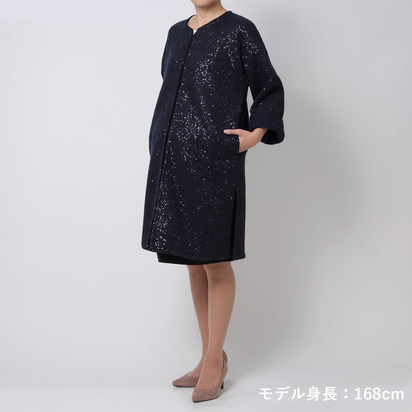 圧縮スパンコールノーカラーコート(model:160cm 着用サイズ:F)