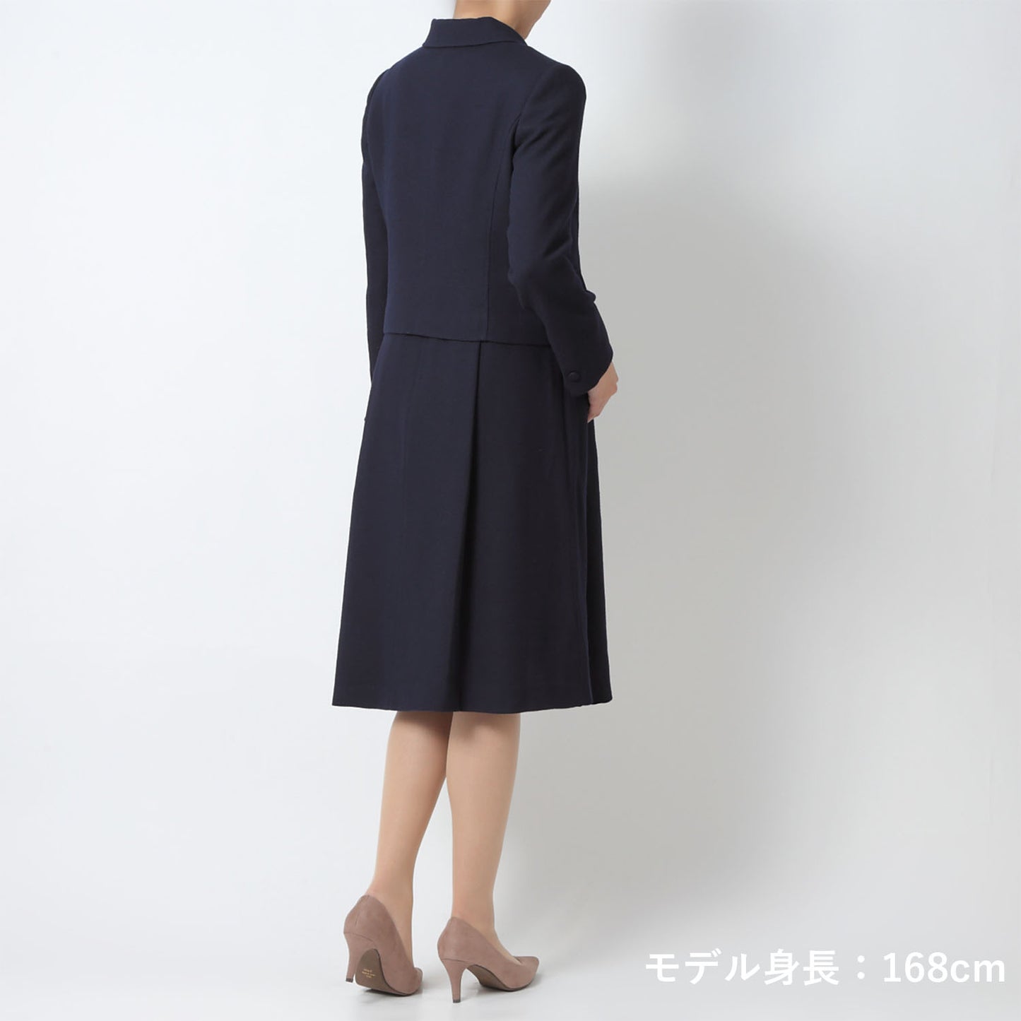 ネイビーセットアップスーツ(model:160cm 着用サイズ:SM)