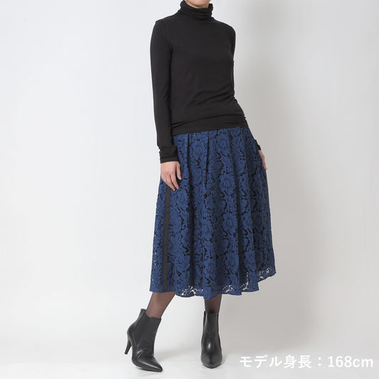 タックフレアー＆サイドラインレーススカート(model:168cm 着用サイズ:F)